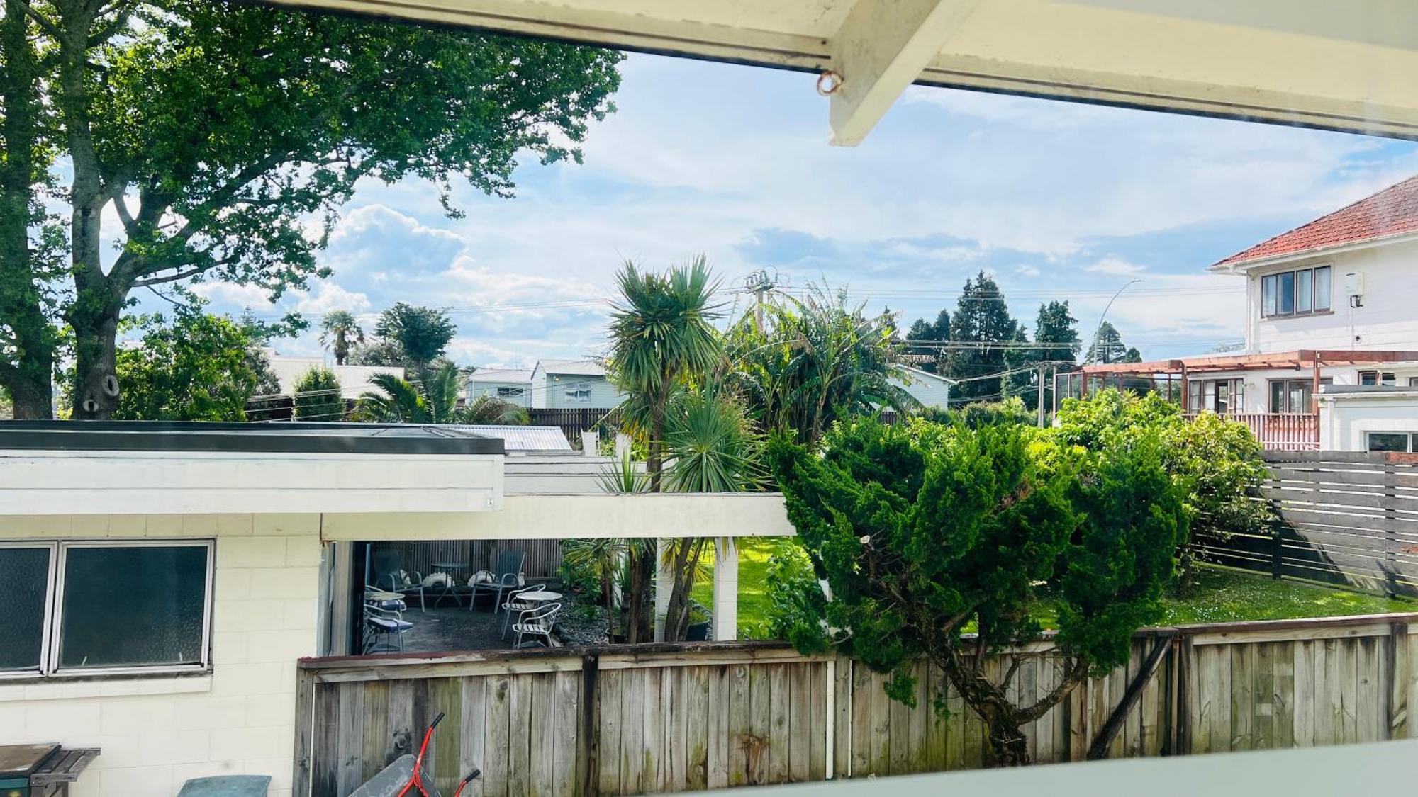 18Th Avenue Thermal Motel Tauranga Bagian luar foto
