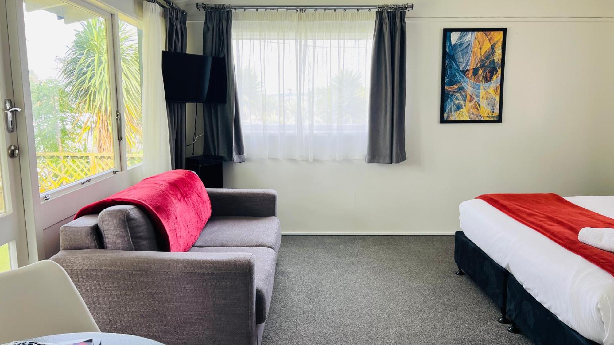 18Th Avenue Thermal Motel Tauranga Bagian luar foto