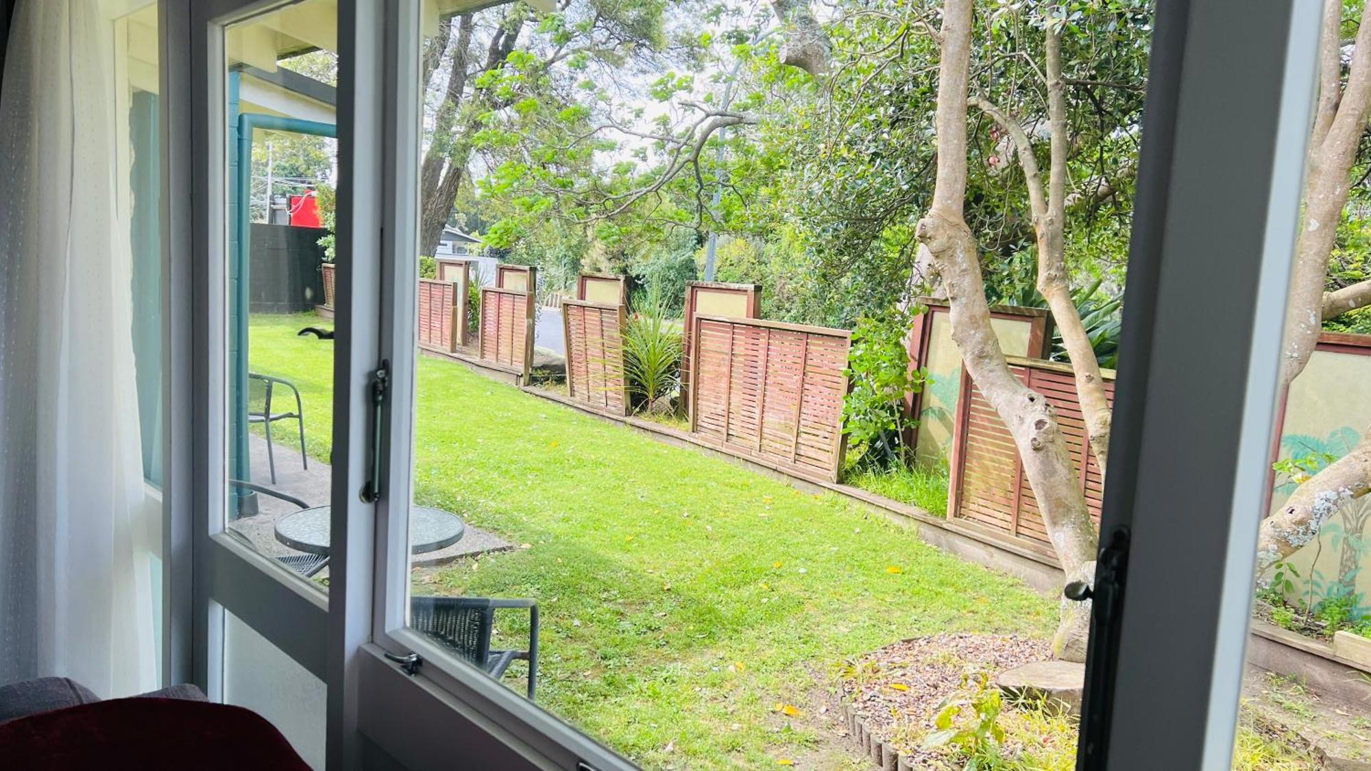 18Th Avenue Thermal Motel Tauranga Bagian luar foto