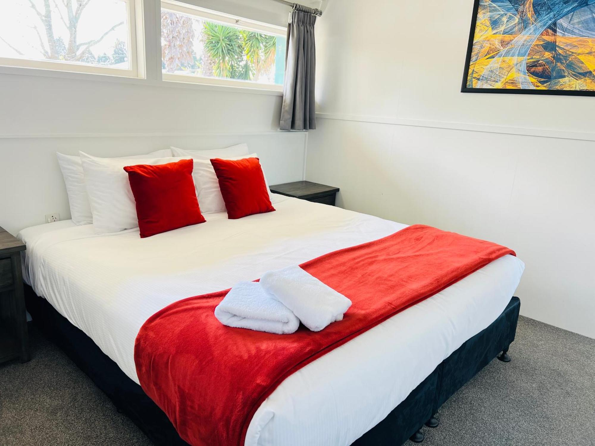 18Th Avenue Thermal Motel Tauranga Bagian luar foto