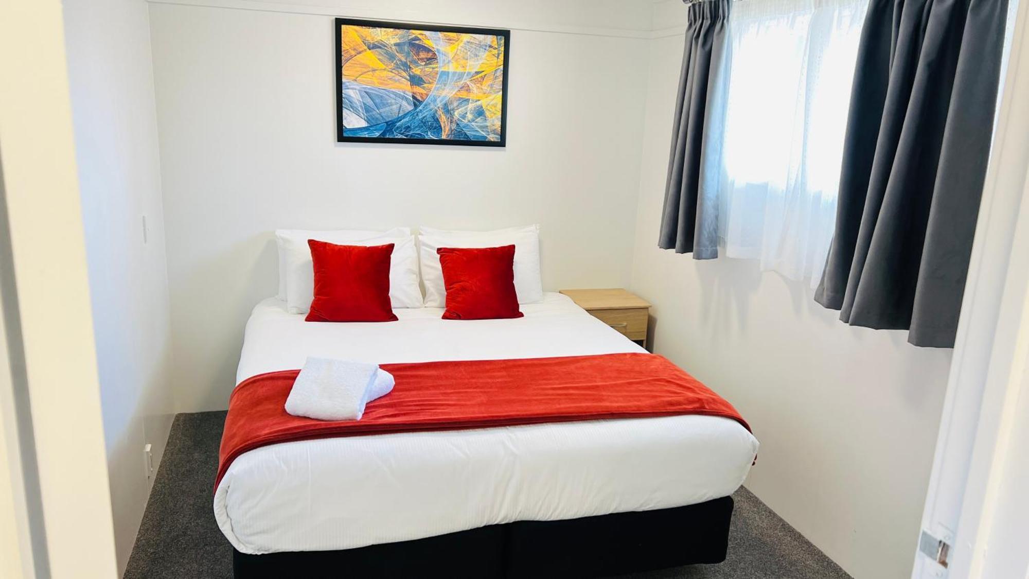 18Th Avenue Thermal Motel Tauranga Bagian luar foto